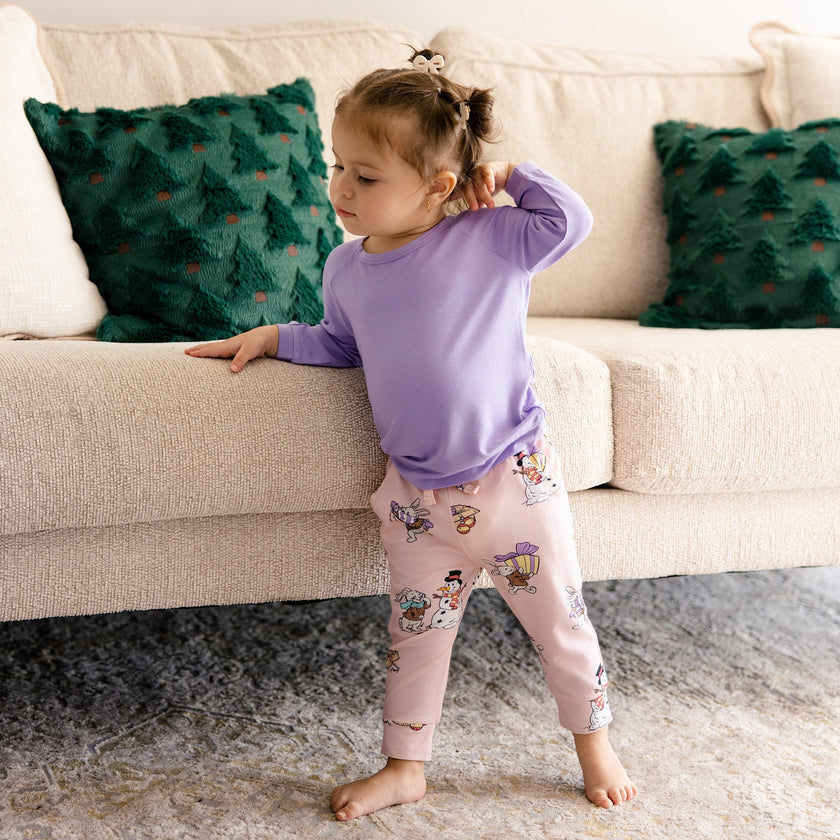 Long Sleeve Jogger Set in Hoppy Holidays
