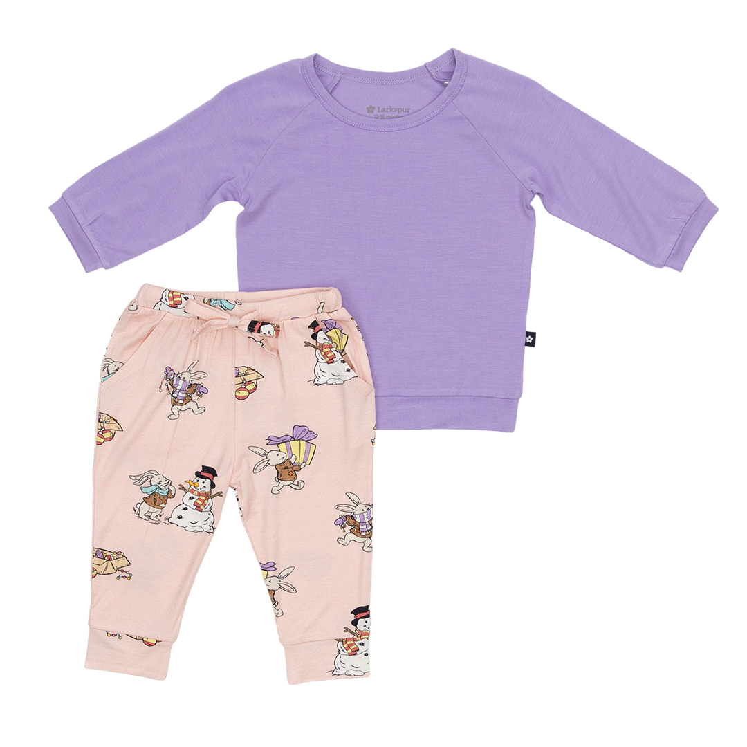 Long Sleeve Jogger Set in Hoppy Holidays