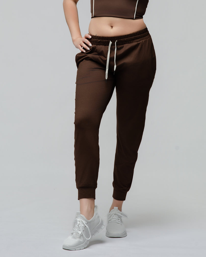 Everyday Jogger in Brown