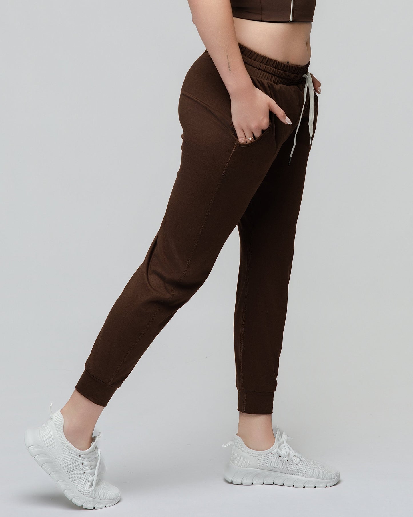 Everyday Jogger in Brown
