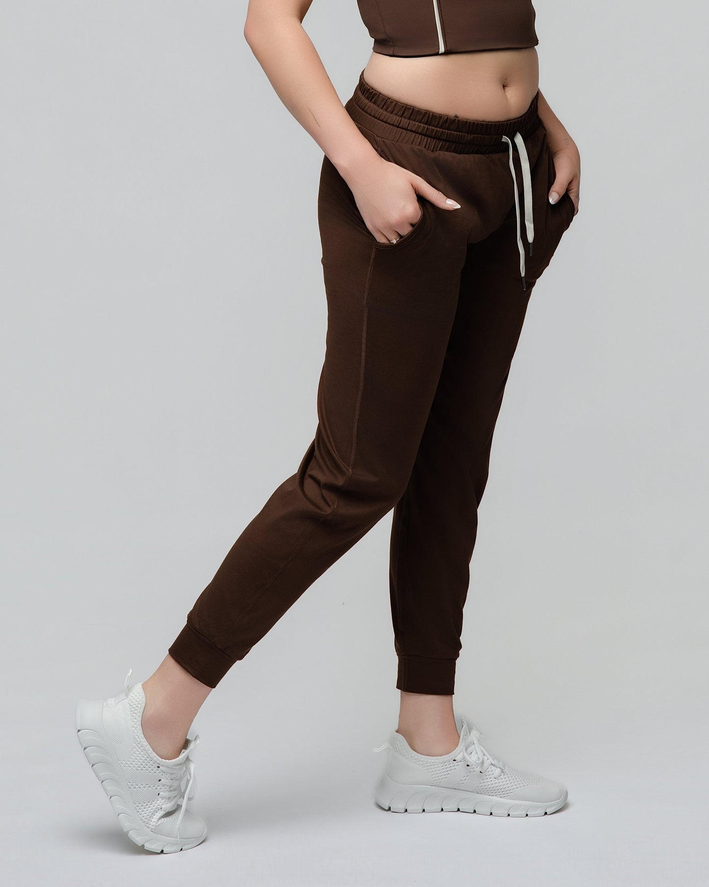 Everyday Jogger in Brown
