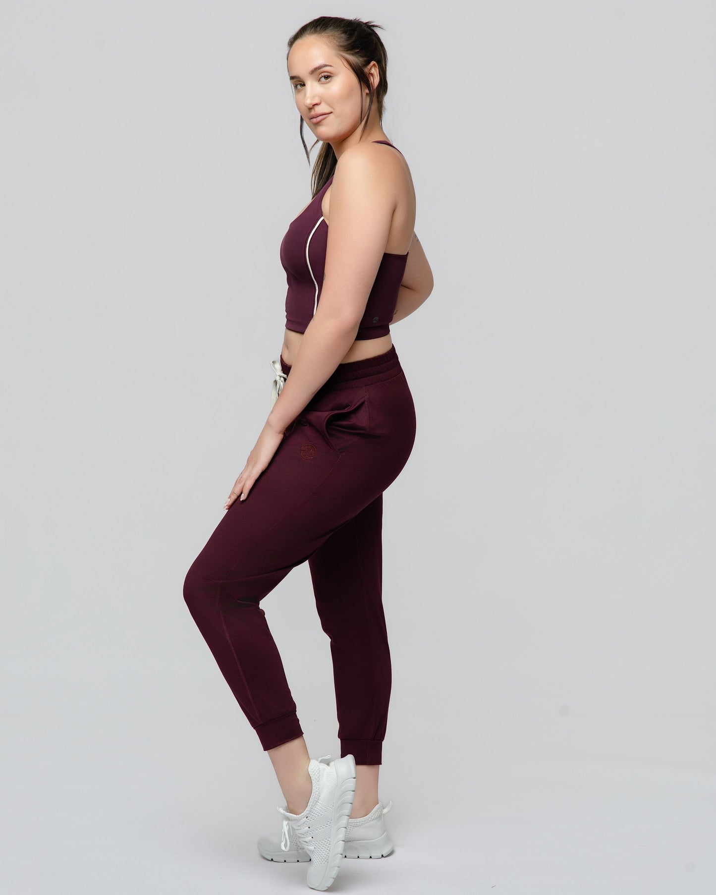 Everyday Jogger in Wine