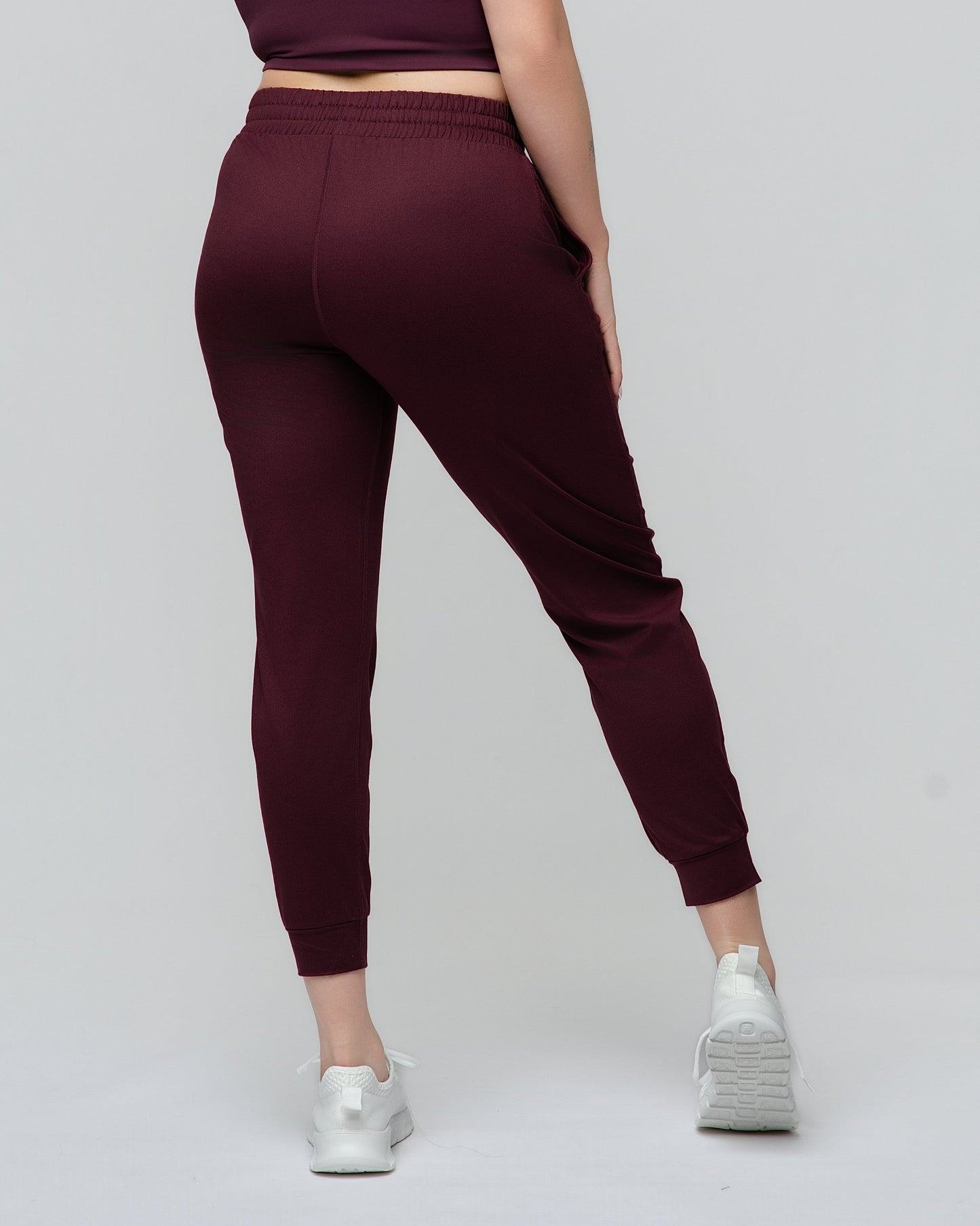 Everyday Jogger in Wine