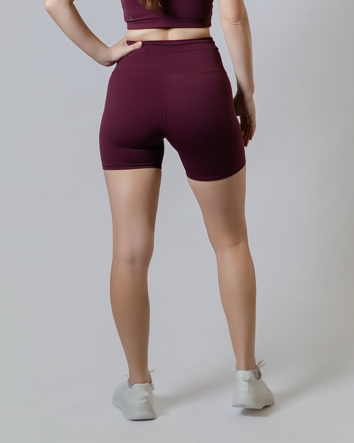 Momentum Piped Short in Wine
