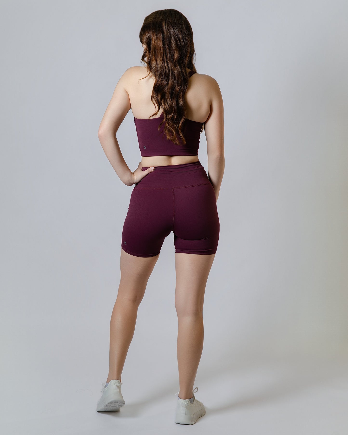 Momentum Piped Short in Wine
